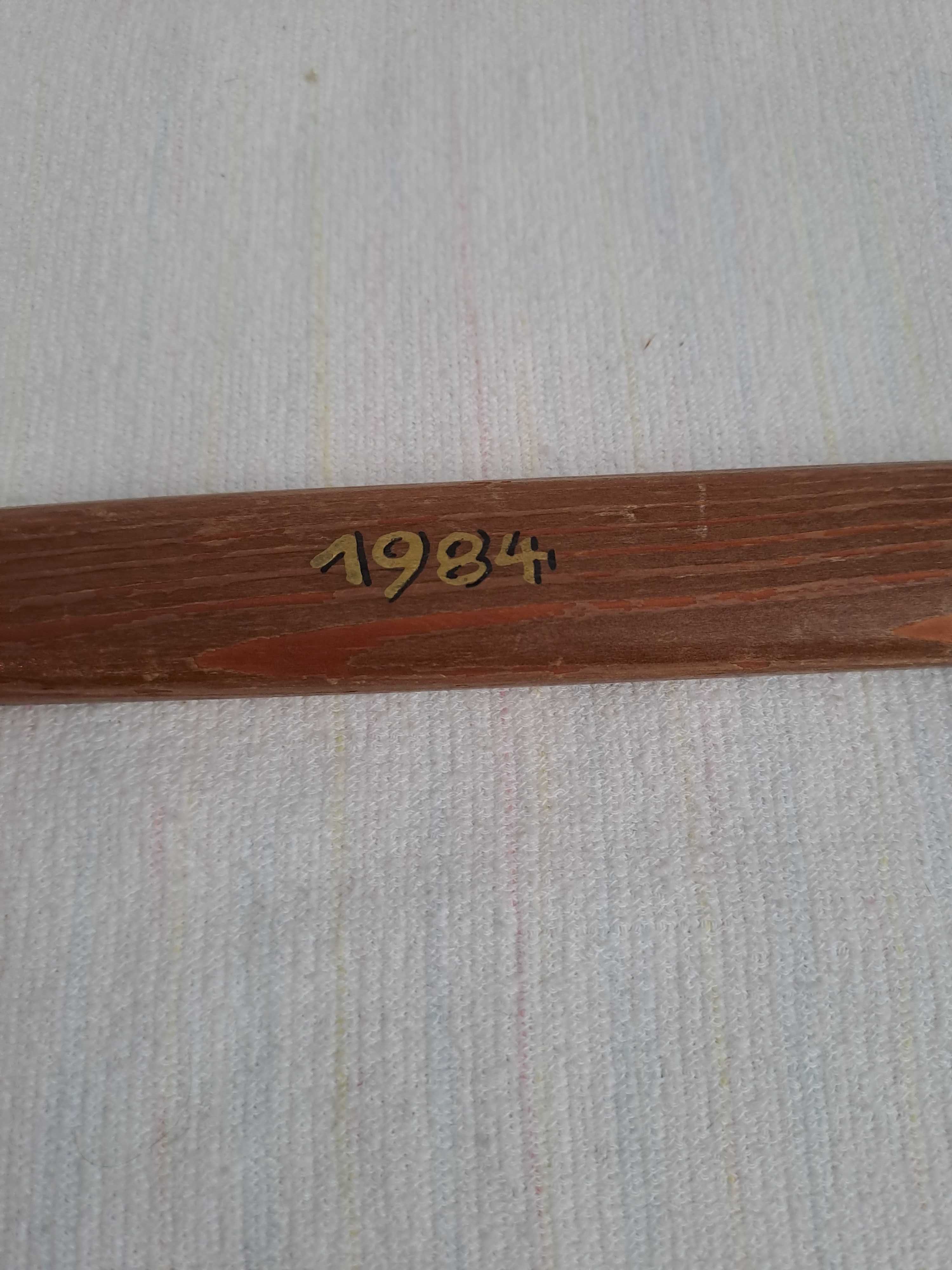 baston drumetie lemn bronz vechi