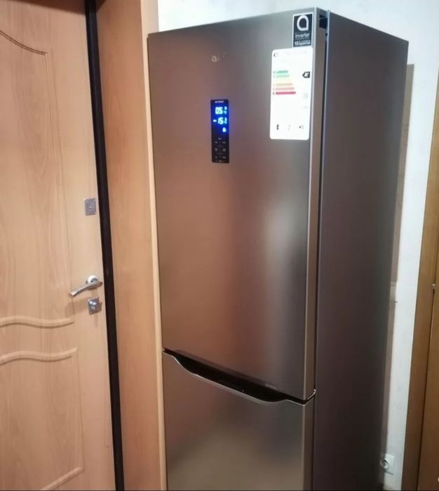 Срочно продам свой холодильник ARTEL HD 455 RWENE. Состояние отличное!