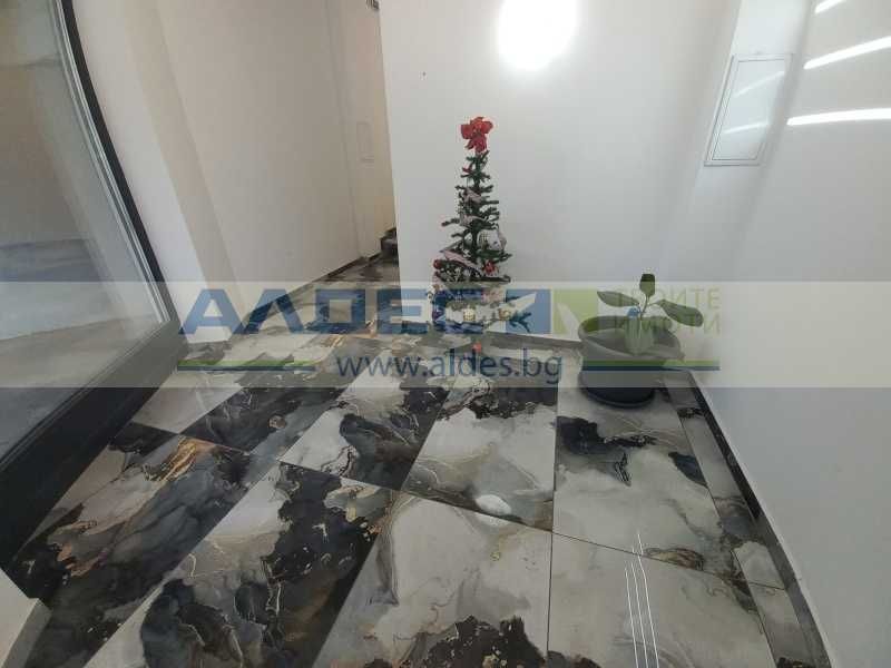 Чисто нов, обзаведен двустаен под наем в Хаджи Димитър!