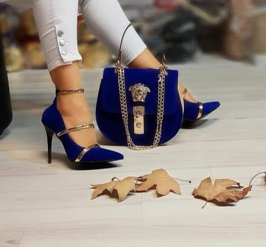 Pantofi catifea,albastru electric,insertii aurii/Italia