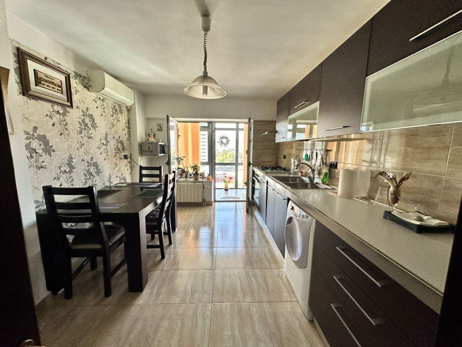 Apartament ultracentral de închiriat.