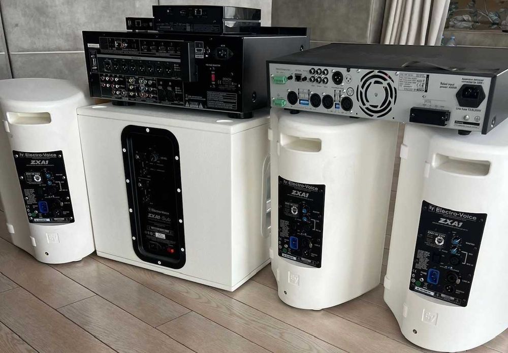 Предусилвател DN-500AV
AV Surround Preamplifier