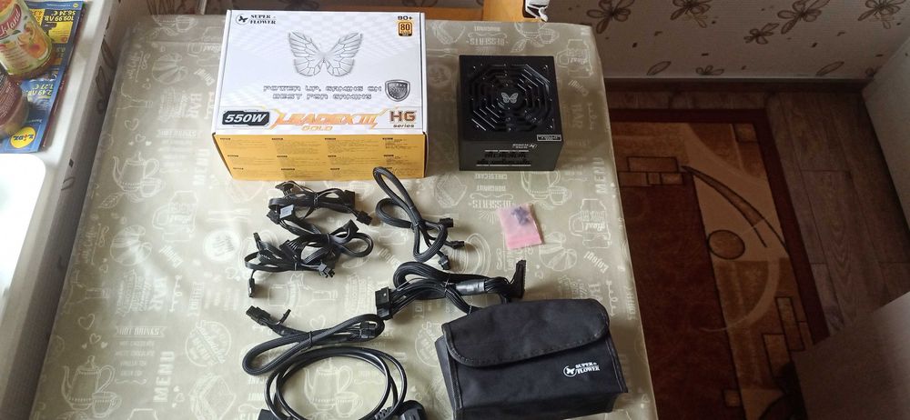 Продавам захранване Super Flower Leadex III 550W