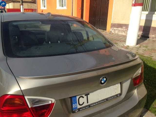 Eleron lip codita  portbagaj BMW  Seria 3 E90 model m3  negru lucios