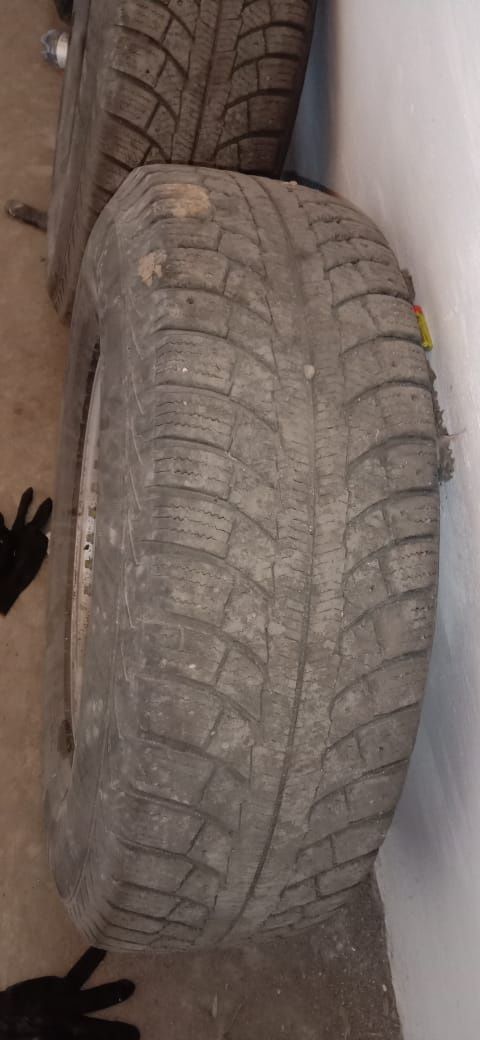 Продам шины 235/75 R 15 
[07.05, 15:22