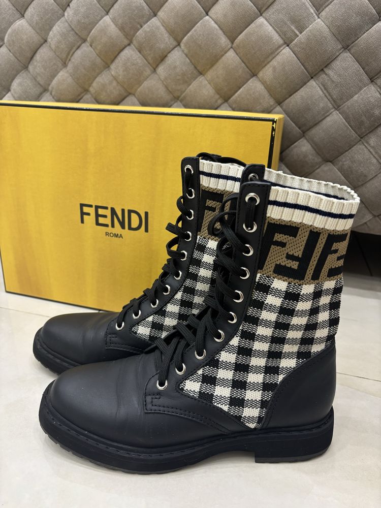 Fendi боти с кутия в отлично състояние