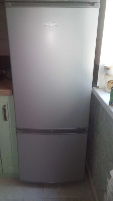 Холодильник Бирюса М-151 (серебро) — в идеальном состоянии!