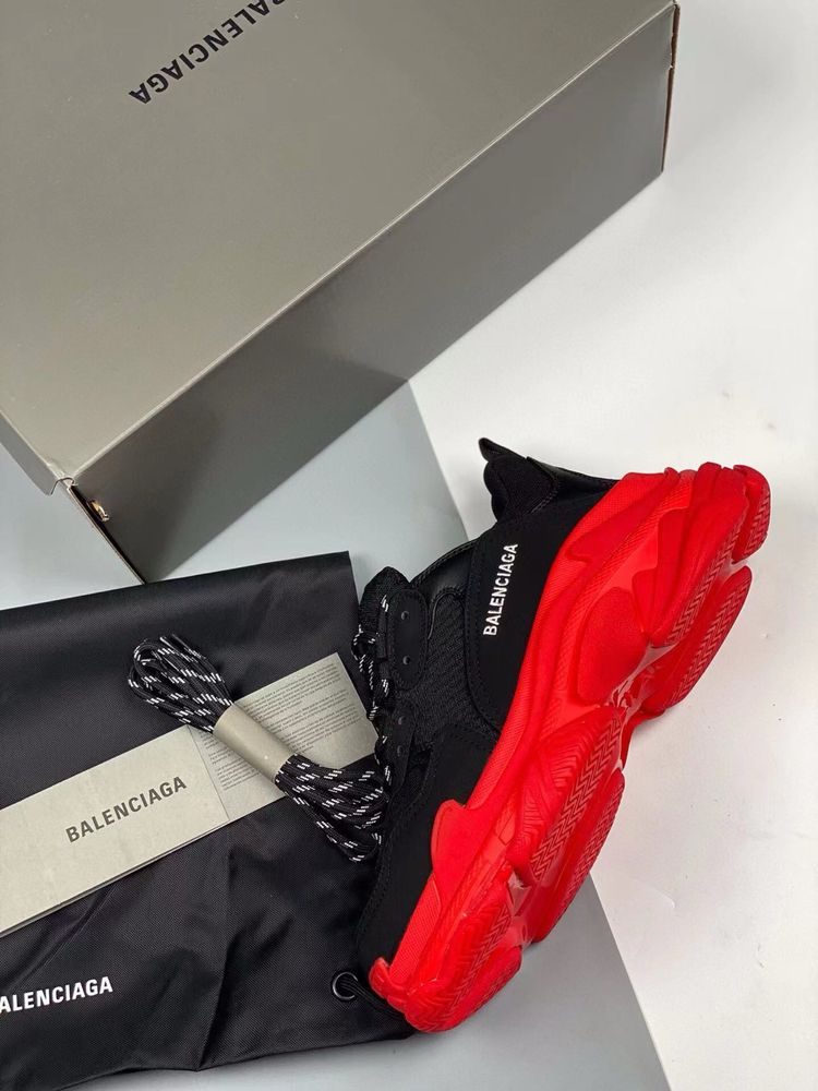 Balenciaga triple S - marimea 41 PREMIUM!!