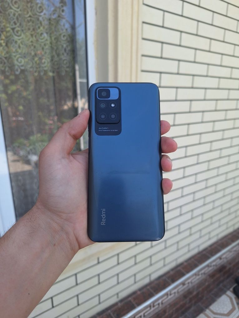 Srochno Redmi Note 11 128g  2sim Vetnam sotiladi