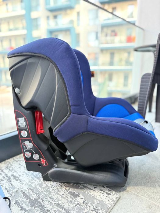 Scaun auto 9-18 kg, ca nou