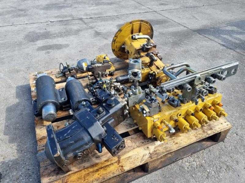 Pompa hidraulica excavator CATERPILLAR M 315 AA4VG SECOND