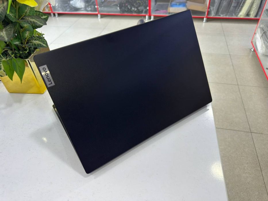 Lenovo i5-1135G7 8/256 SSD FHD IPS