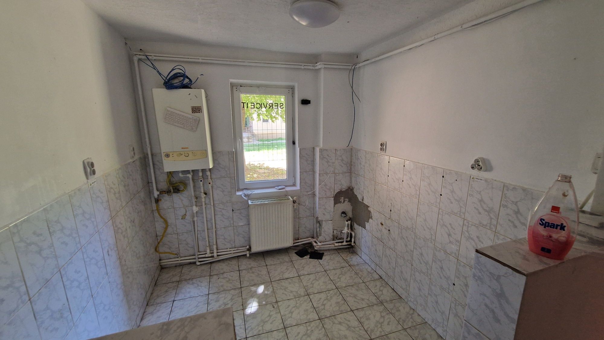 Apartament 3 camere sau spatiu comercial