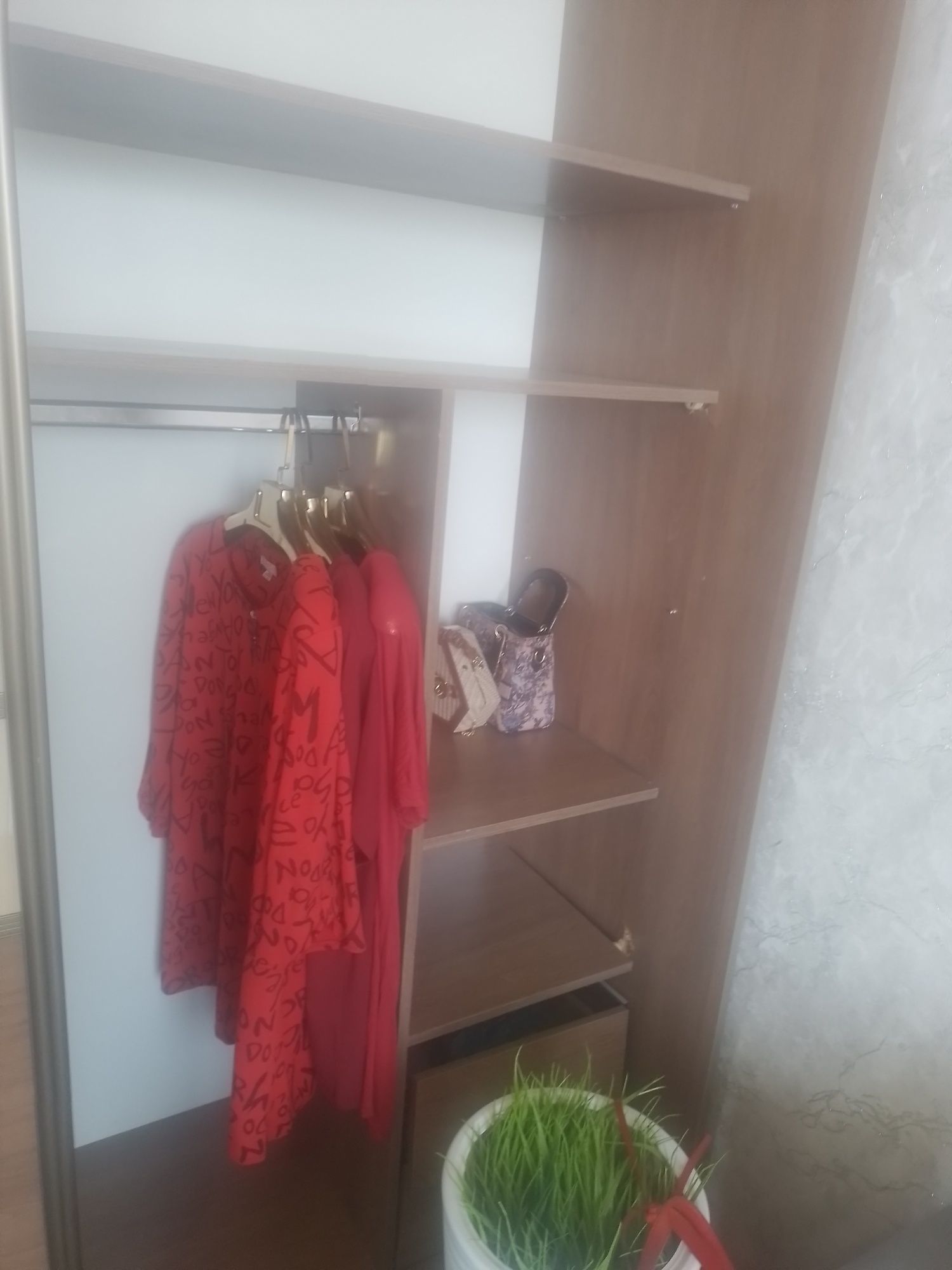Шкаф купе продается элитном стиле буу