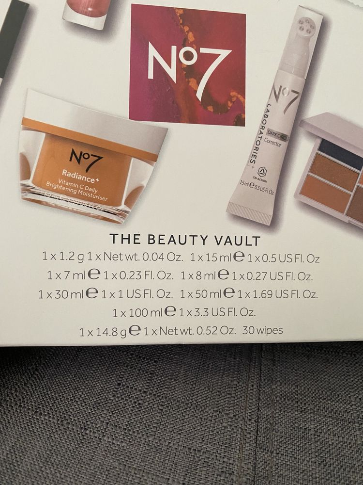 The No7 Beauty 2022 includes: