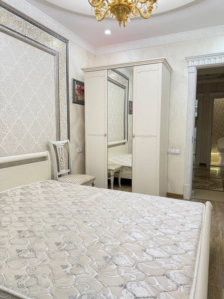 Ганга рядом с метро