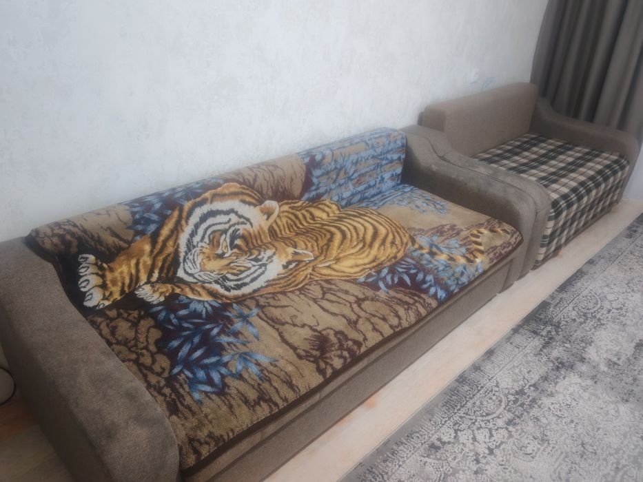 Диван двойка отдам