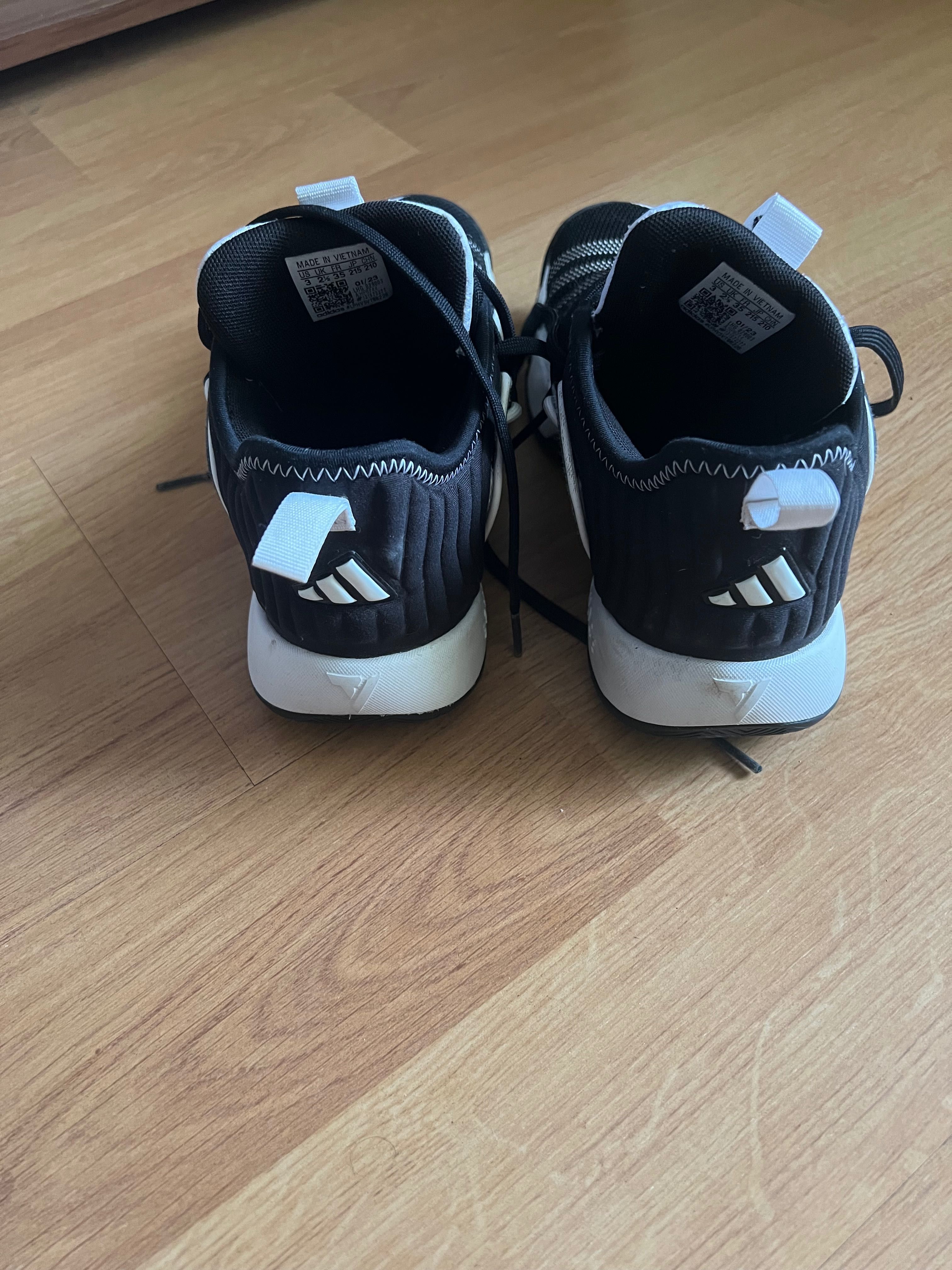 Маратонки ADIDAS PERFORMANCE Обувки Trae Unlimited 35 номер Като нови!