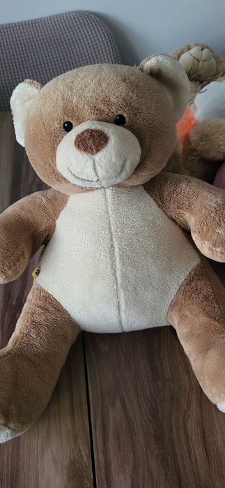 Vand jucarii de plus.