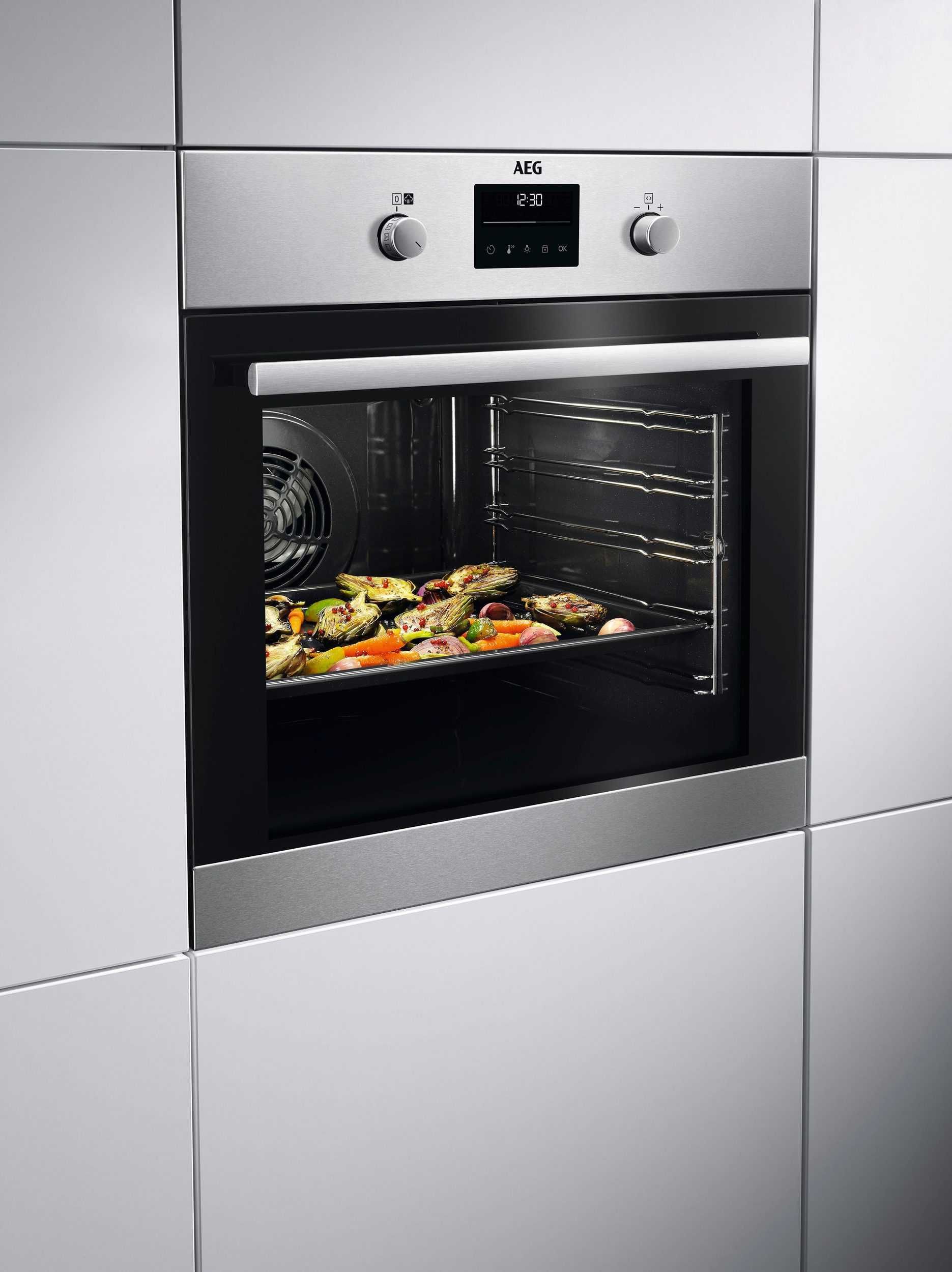 Фурна за вграждане AEG  BPS335061M