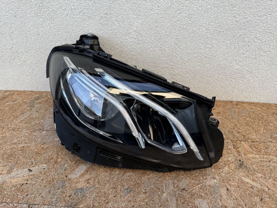Far dreapta Mercedes E Class LED High Performance Original Europa
