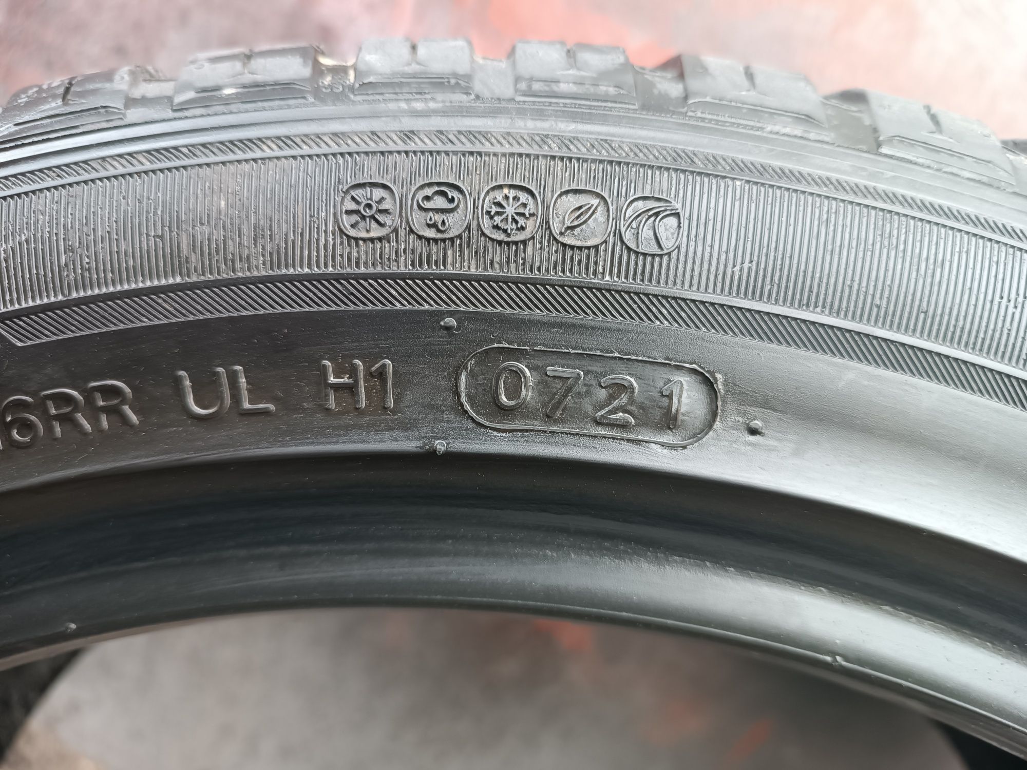 225/45/17 Hankook Дот 0721