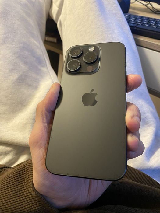 Iphone 15 pro Black