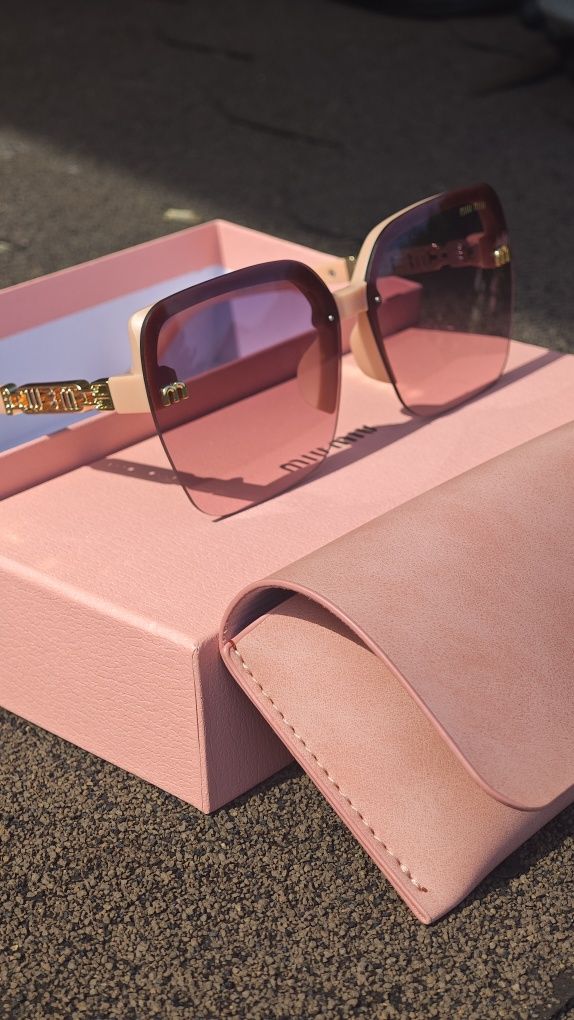 Ochelari de soare Miu Miu