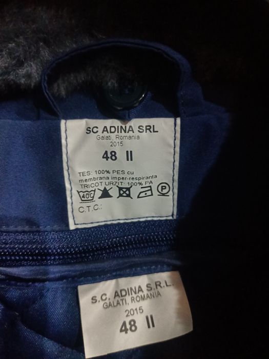 Vând scurta militară de oraș