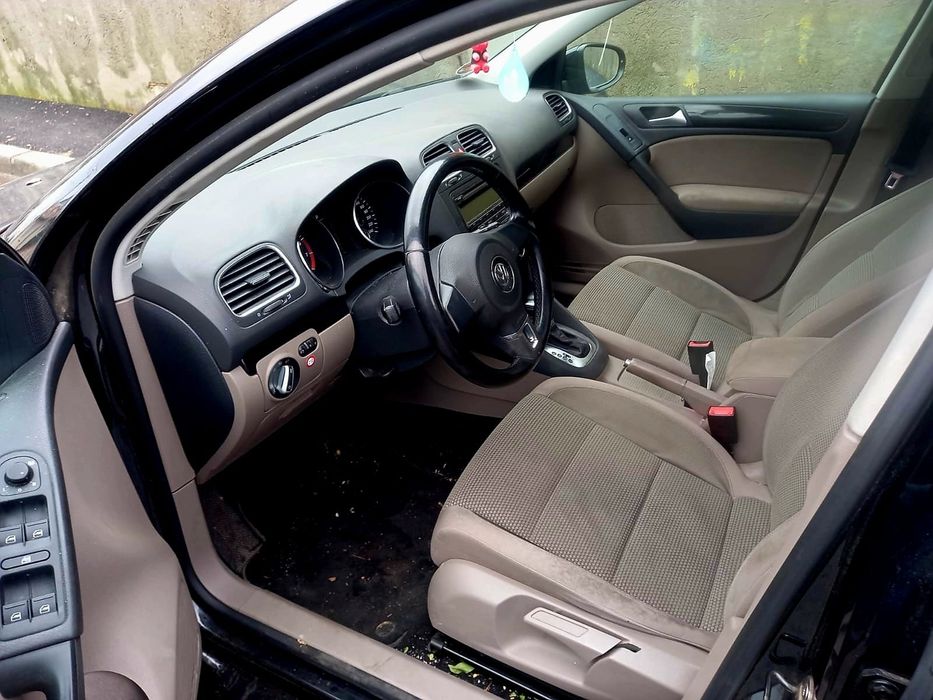Vând Golf 6 1.6 benzina