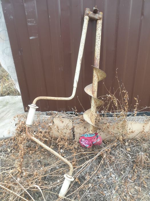 Рыболовный ледобур