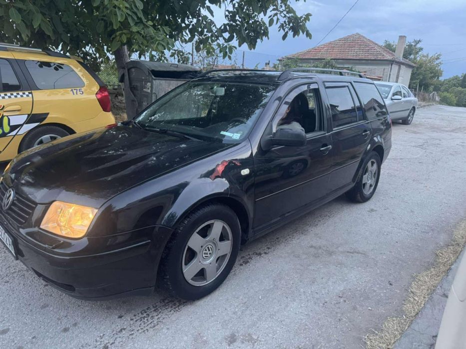 Продавам Фолцваген бора