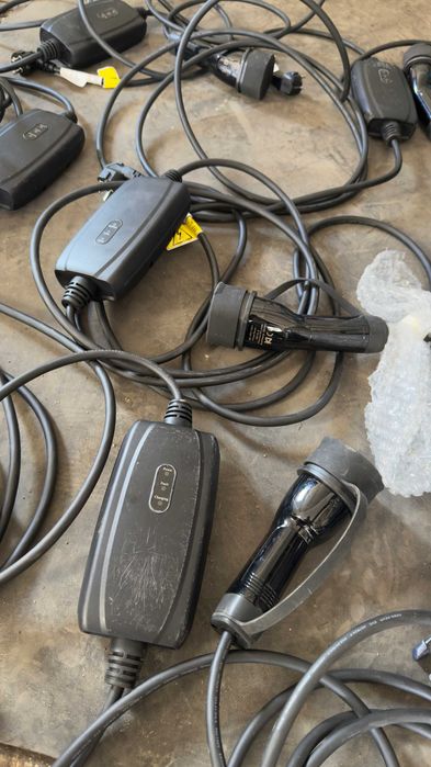 Statie Incarcare Masina electri Hybrid Peugeot Volvo Hyundai audi 13A