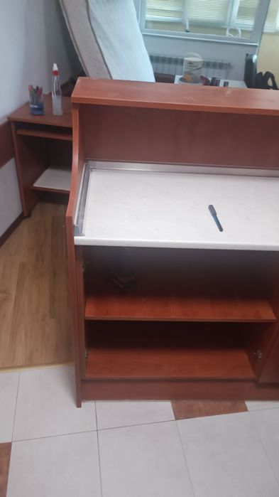 Продавам мини бар широк 120 см