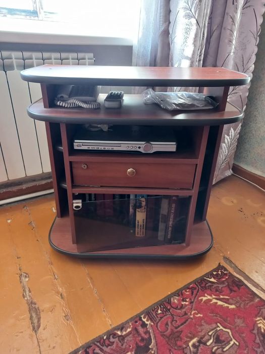 Тумба по телевизор