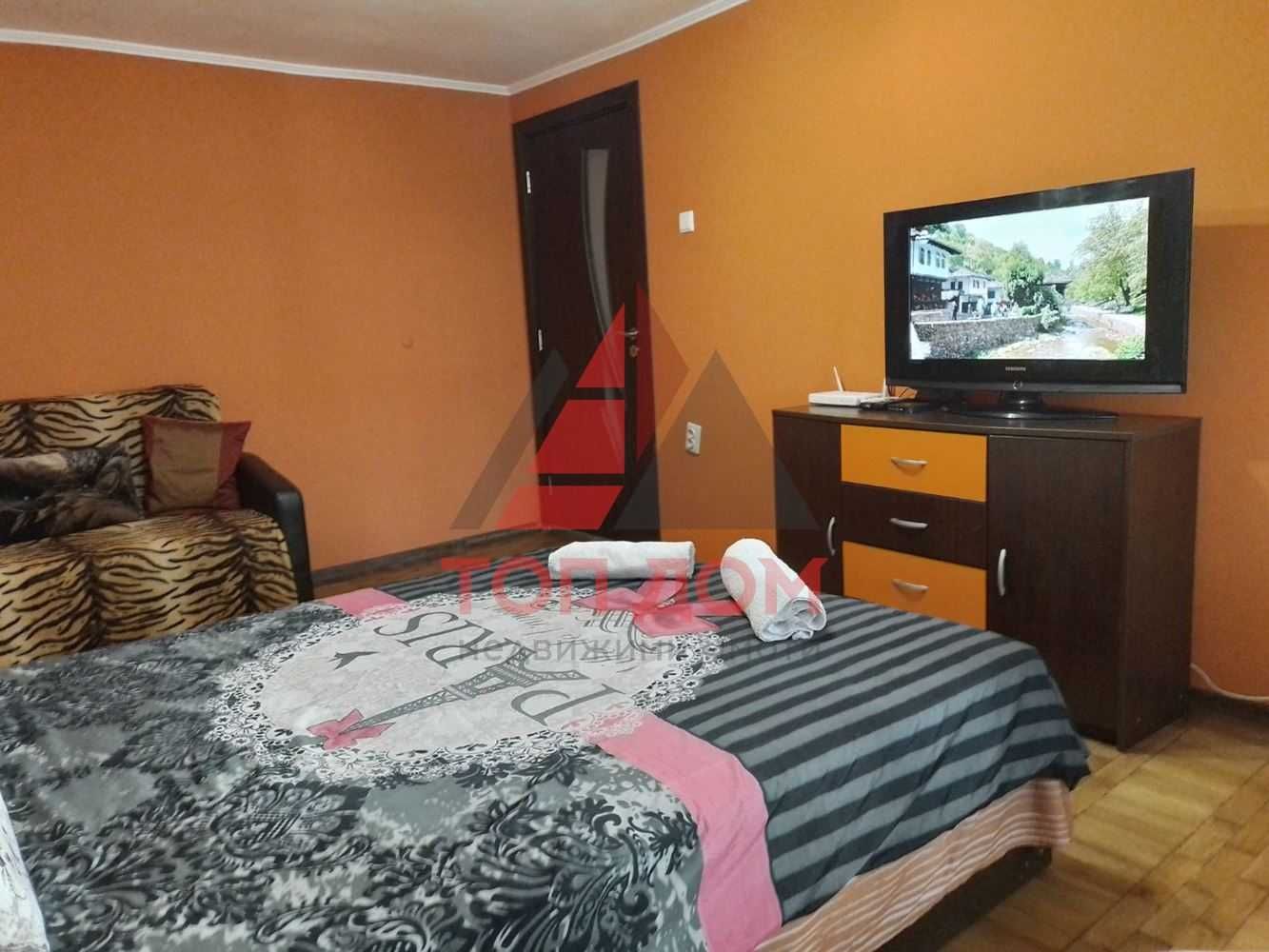 Тристаен!Топ локация!Партер!Площ 75кв.м.!Идеален Център!Код 71106
