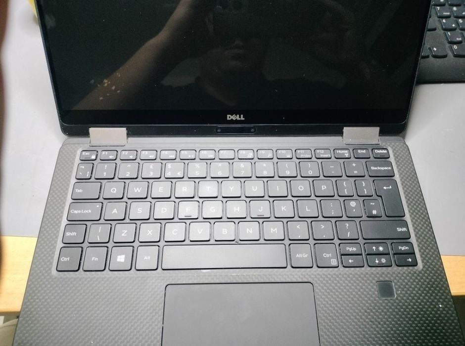 Dezmembrez Dell XPS 13; trimiteti mesaj pentru componenta de care avet