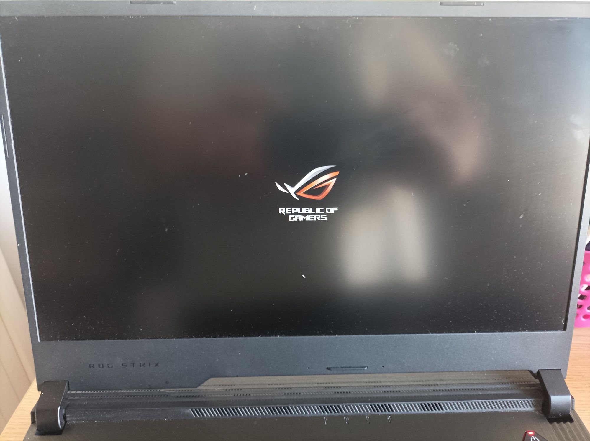 Vand Laptop Asus ROG STRIX
