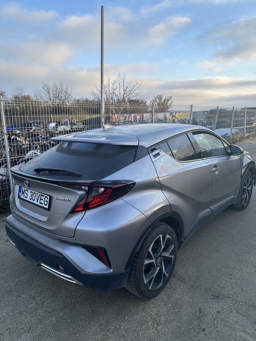 Toyota CH-R 2022 2.0 benzina + Hybrid 80.000 KM AVARIAT / AVARIATE