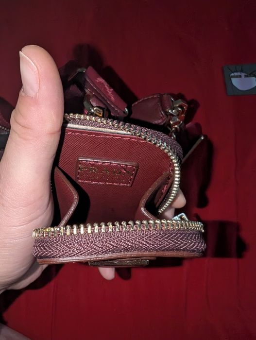 Продам сумку кросс боди бренд Prada Re-Edition 2005