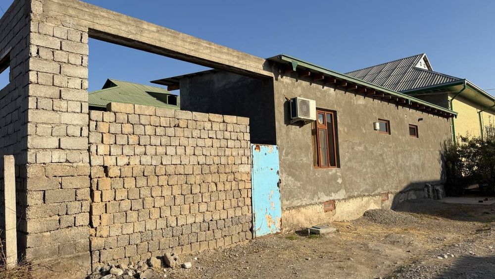 Китоб шахри Хамид Олимжон Махалласи Беруний кучаси 321 уй сотилади