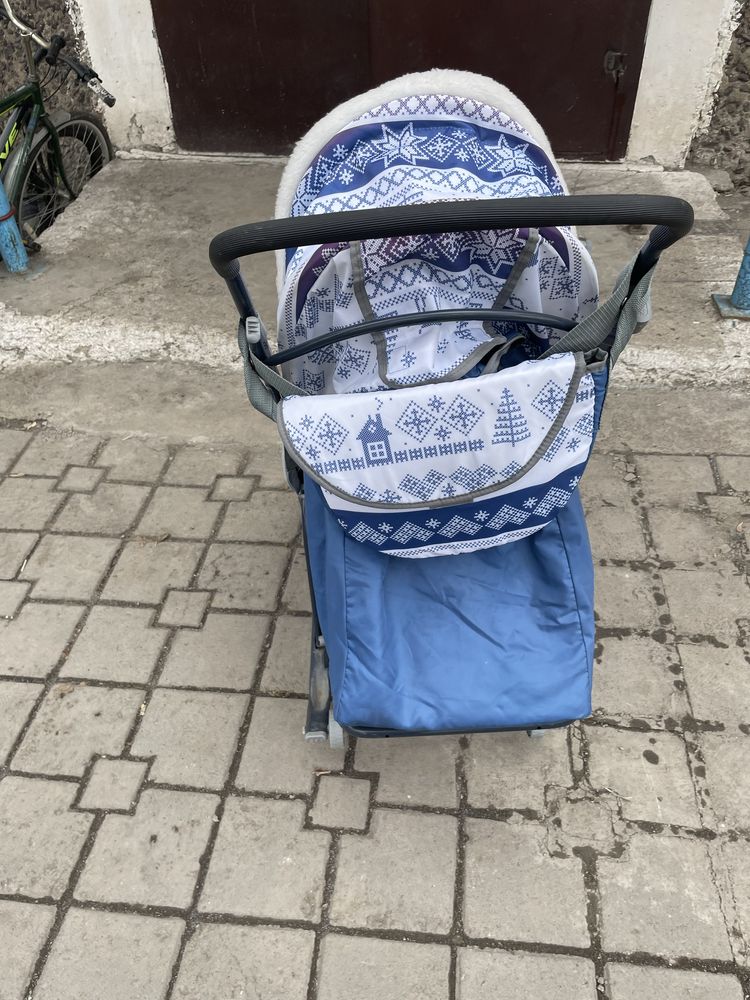 Продаю санки в отличном состояние