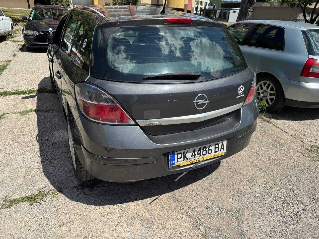 Opel Astra 1.6 бензин
