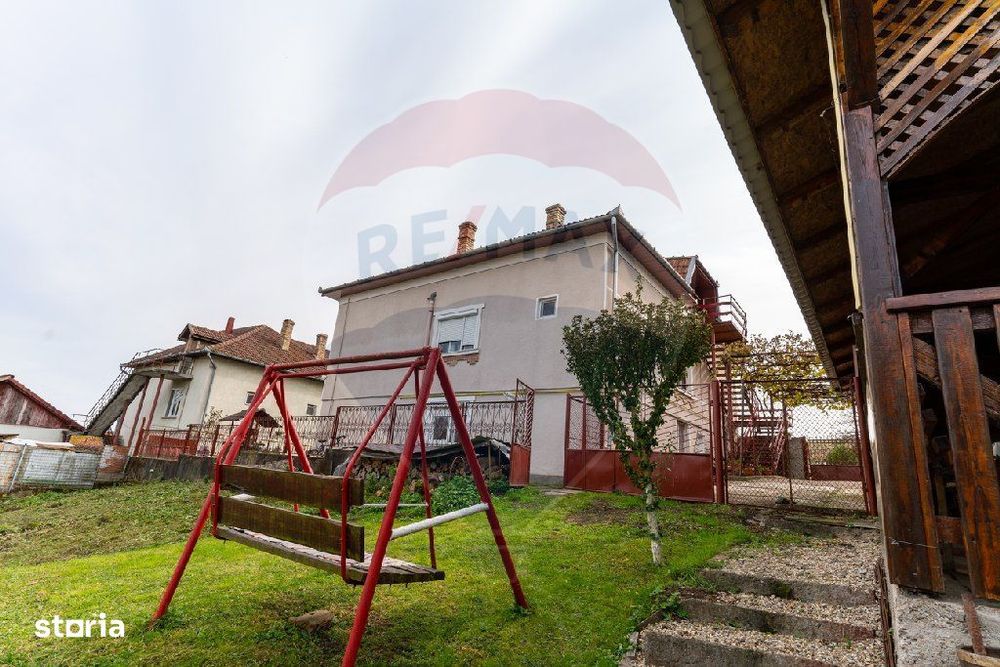 Casă / Vilă de vânzare in Cristur jud.Hunedoara