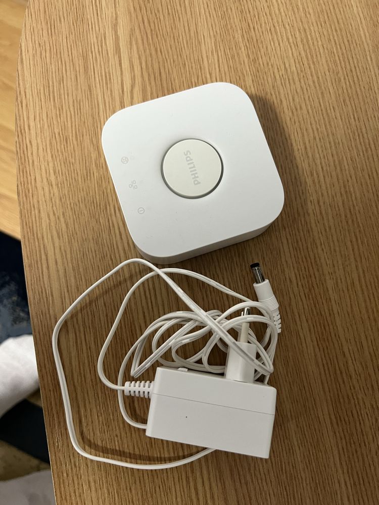 Philips Hue bridge