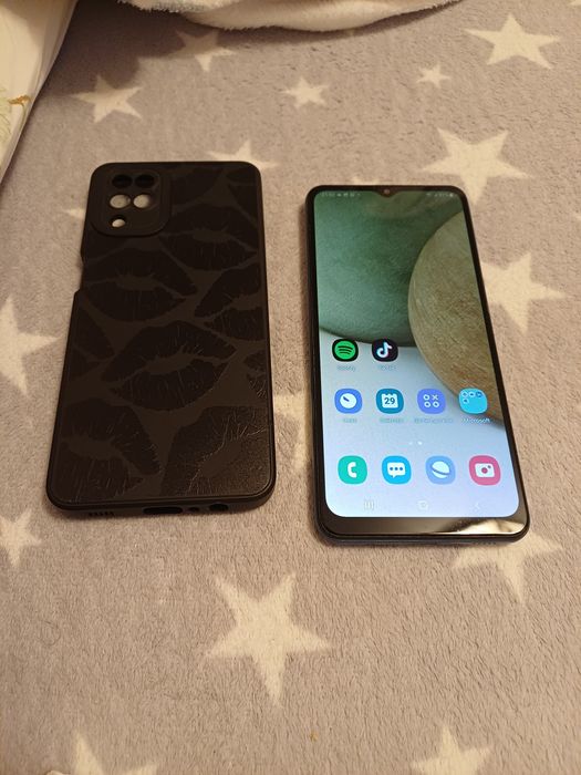 Vând samsung a12