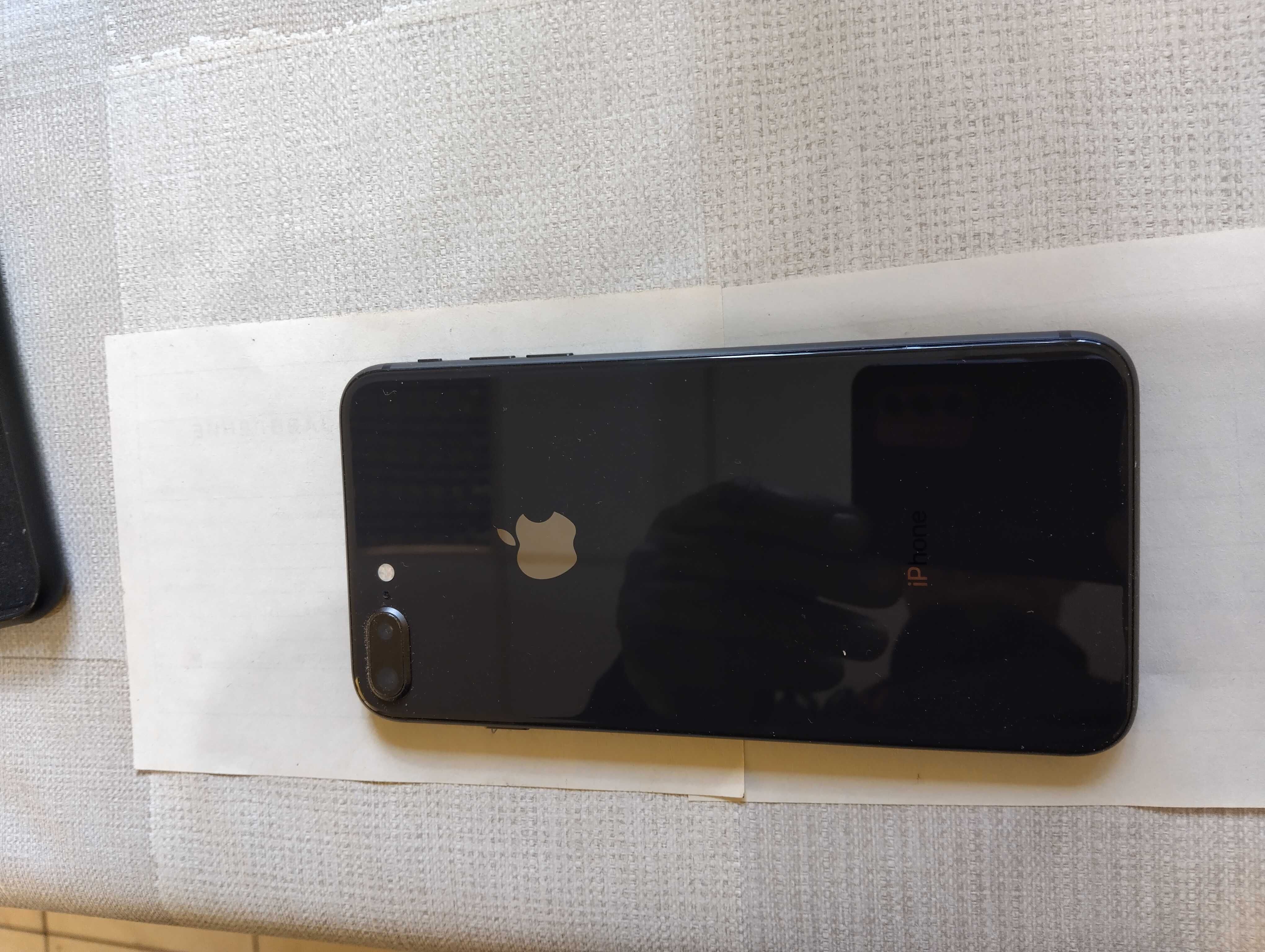 Iphone 8plus ,64 памет