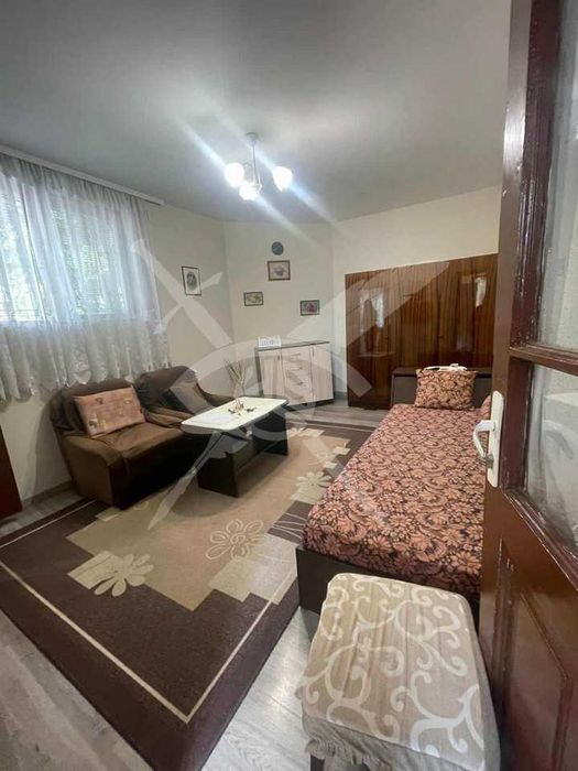 Дава се под наем Етаж от къща в Варна, Общината - 25 кв.м за 225 € - Снимка #3