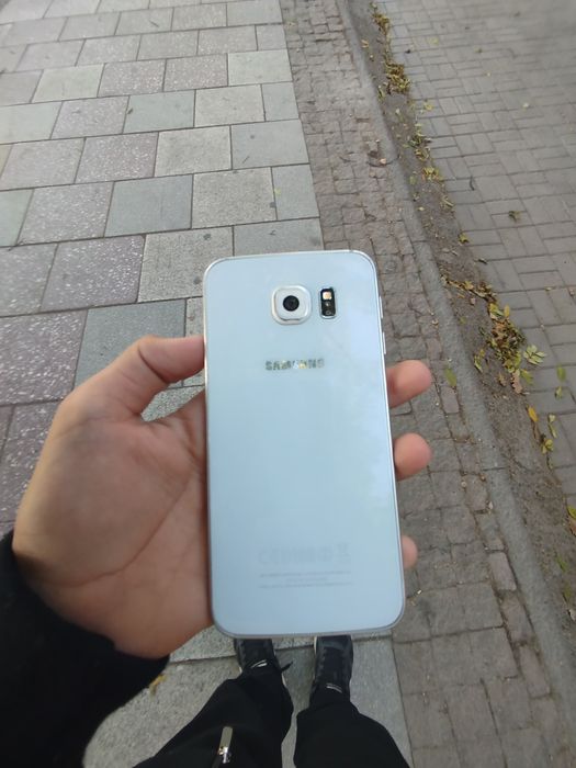 Продам samsung s6 30000