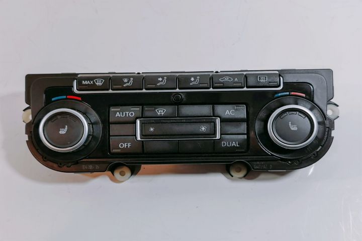 Panou clima 5K0907044CC Volkswagen VW Passat B6 seria